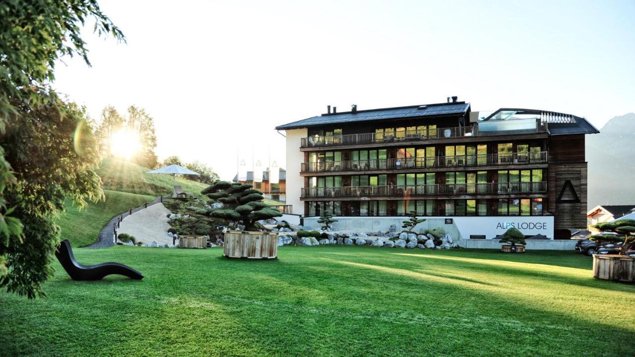 פיס Alps Lodge מראה חיצוני תמונה