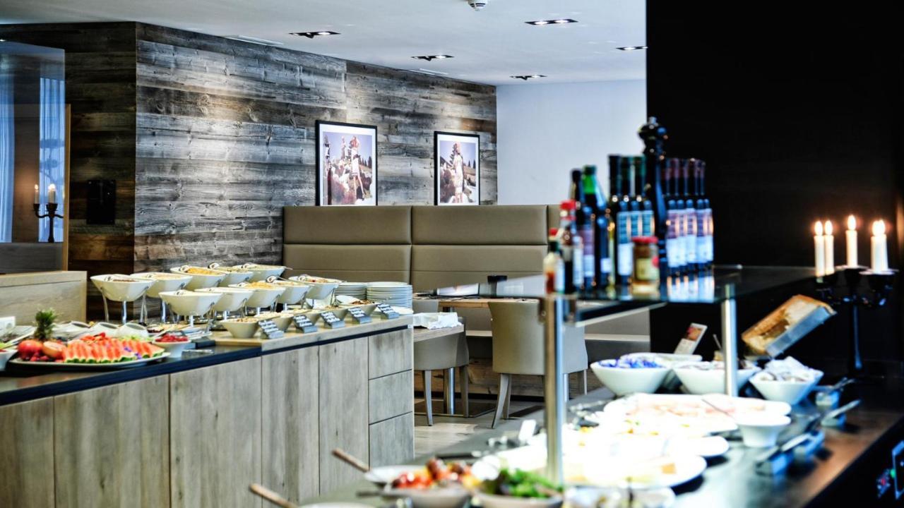 פיס Alps Lodge מראה חיצוני תמונה