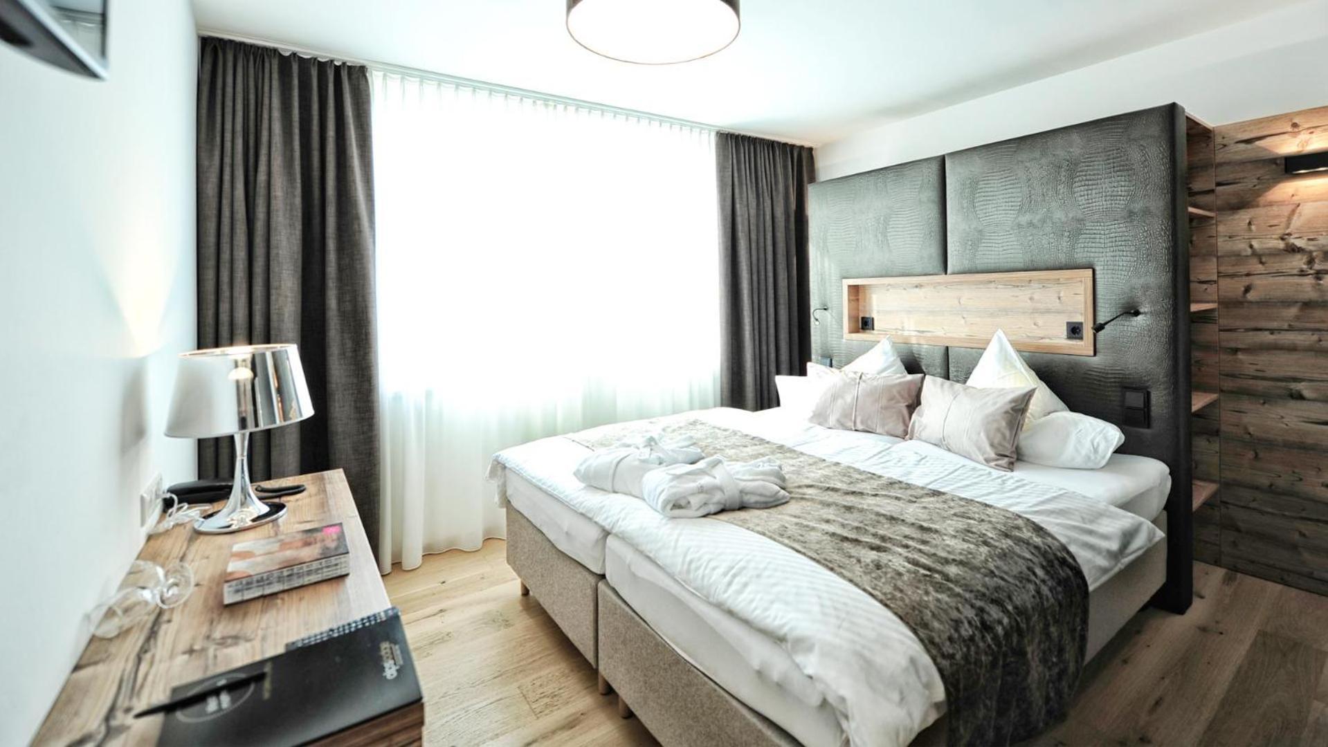פיס Alps Lodge חדר תמונה
