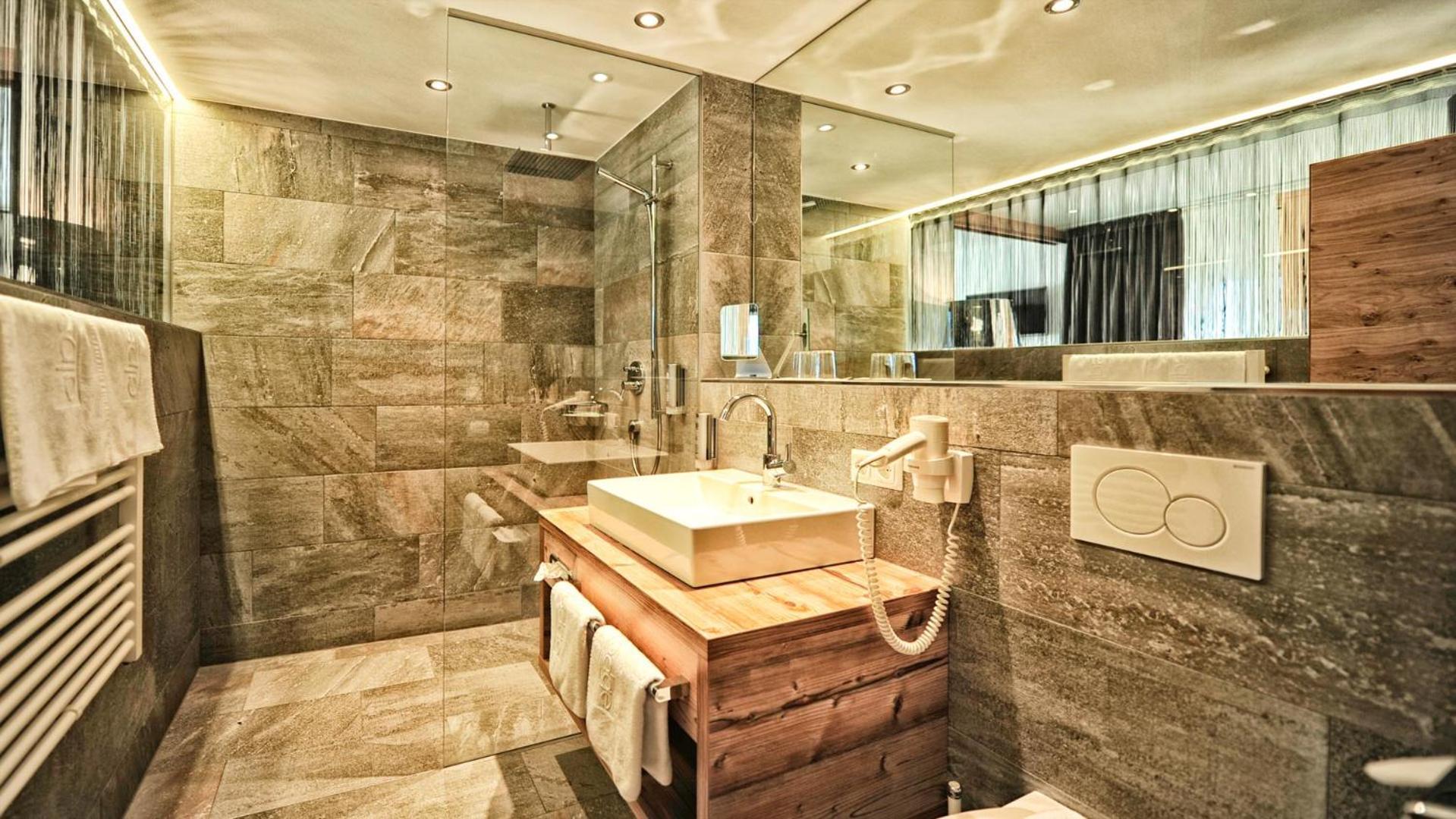 פיס Alps Lodge חדר תמונה