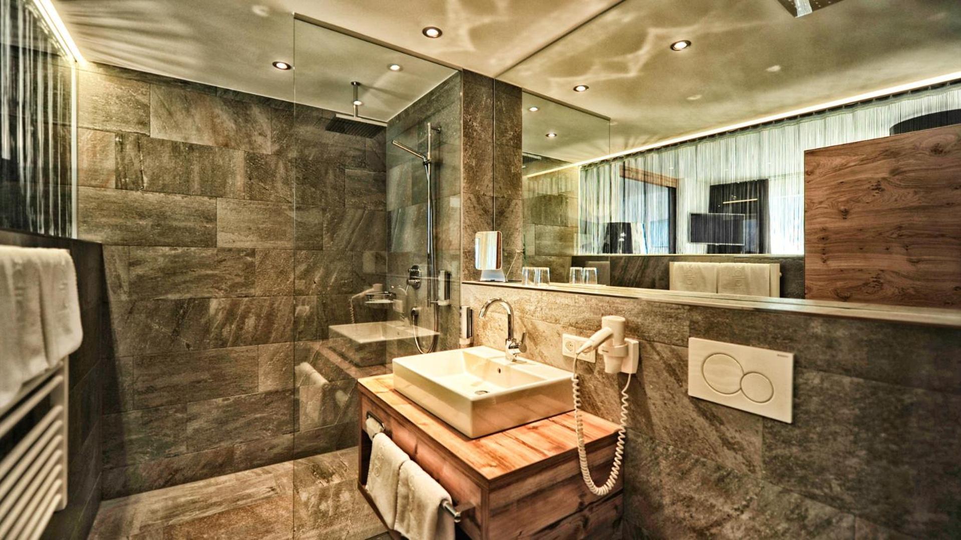 פיס Alps Lodge חדר תמונה