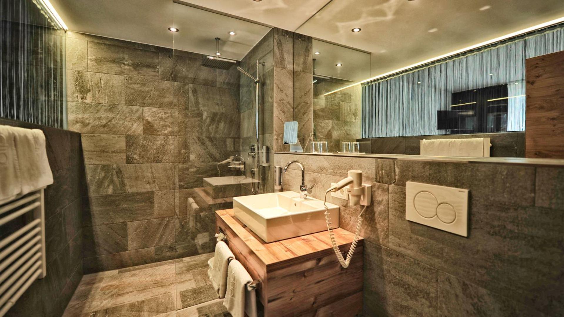 פיס Alps Lodge חדר תמונה